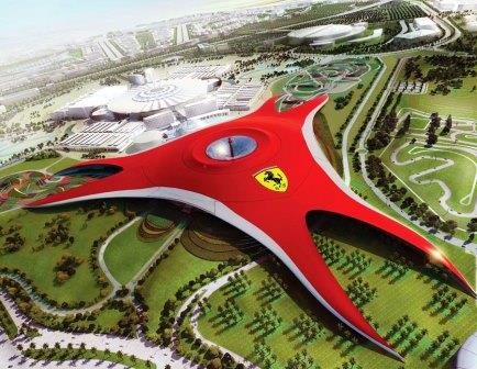 Fot. 52 Kształt dachu słynnego Ferrari World przypomina kształtem pierwszy bolid tej firmy