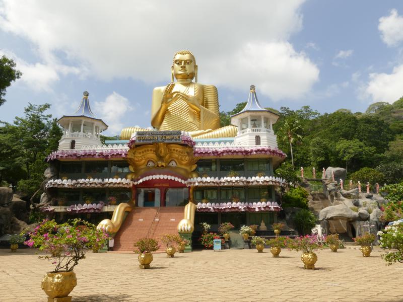 Muzeum buddyjskie przy Świątyni Rangiri /Złotej/ w Dambulli
