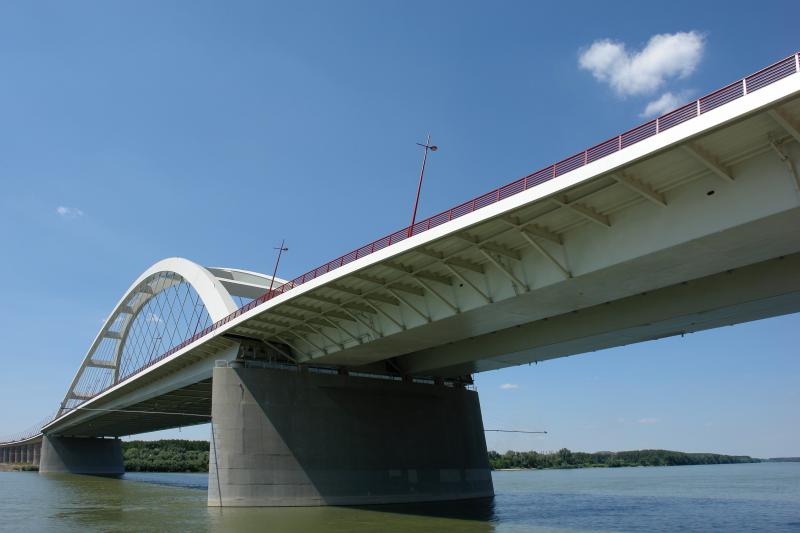 Dunaj most Pentele Donaujvaros 
