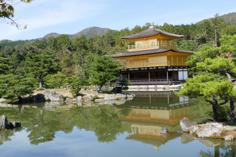 Kioto. Rokuonji – świątynia Złotego Pawilonu. Jeden z najcenniejszych zabytków Japonii