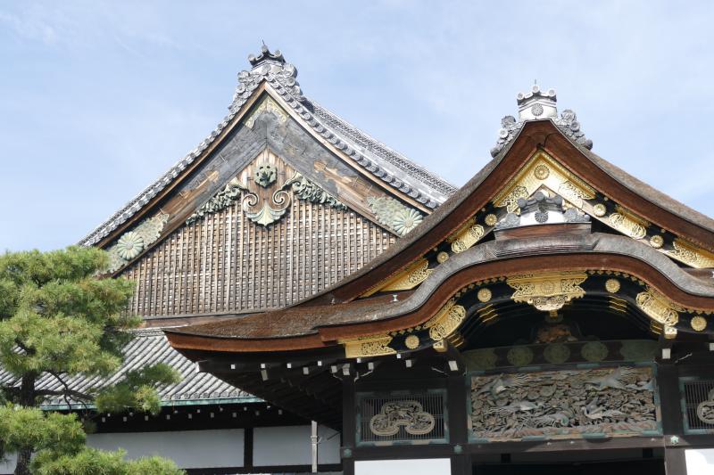 Ozdobne dachy pałacu Ninomaru