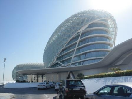 Fot. 55 Hotel YAS i tor Formuły 1 w Abu Dhabi