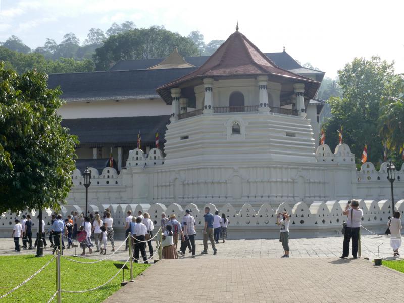 Kandy. Świątynia Zęba Buddy /Sri Dalada Maligawa/. Najważniejsza na Sri Lance 