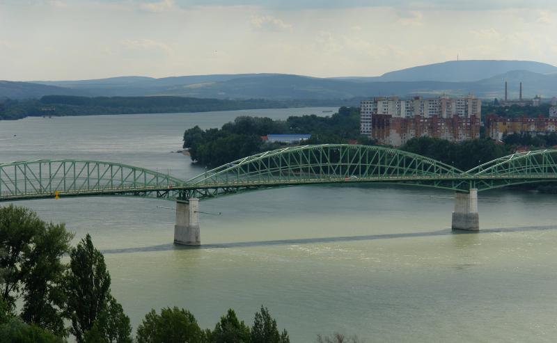 Dunaj most Marii Walerii w Sturowie Estergom 