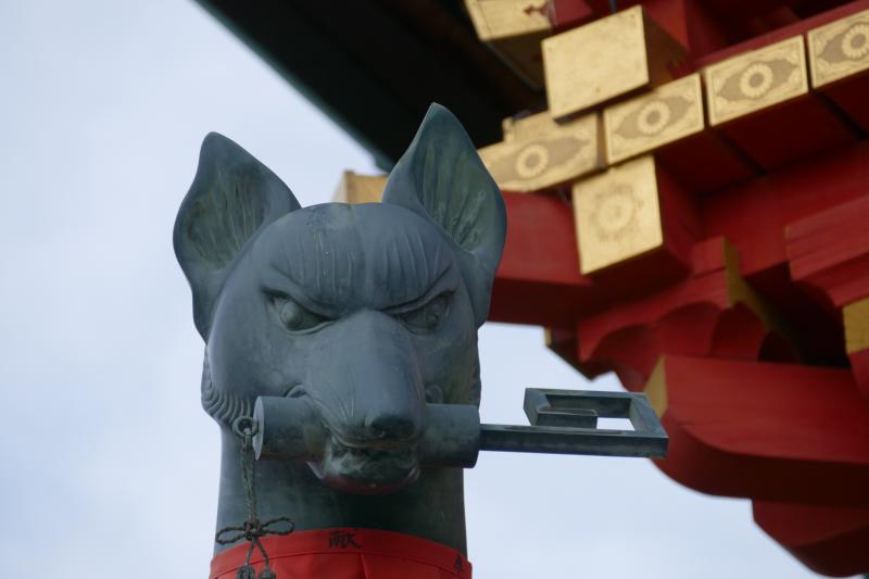 Japonia 2018. Magiczne zwierzę – lis trzymający klucz do zapasów ryżu
