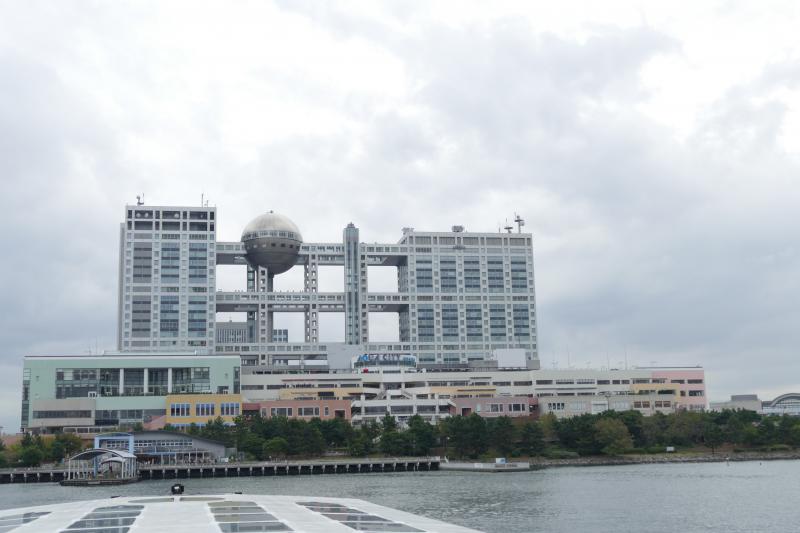 Tokio. Futurystyczna budowla na wybrzeżu wyspy Odaiba