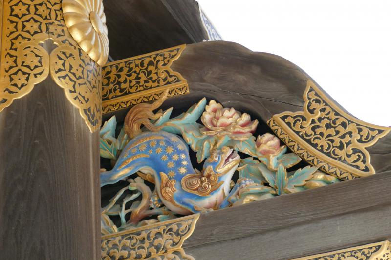 Detal zdobniczy bramy Kara-mon w zamku Nijo-jo