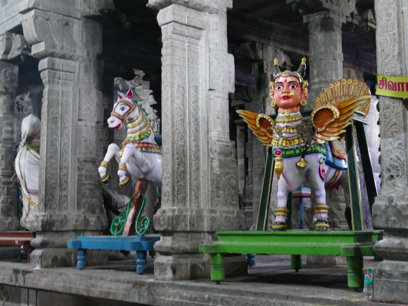 Świątynia  Ekambaranathar.  Bóstwa noszone w procesjach